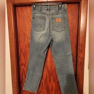 Womens Wrangler Crop Straight Leg Denim